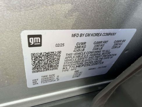 Certified 2025 Chevrolet Trax LT FWD image 15