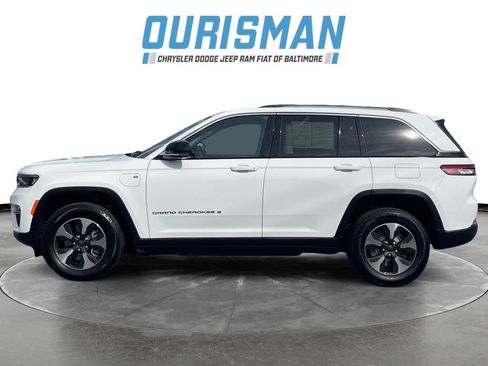 Used 2023 Jeep Grand Cherokee 4WD 4xe image 3