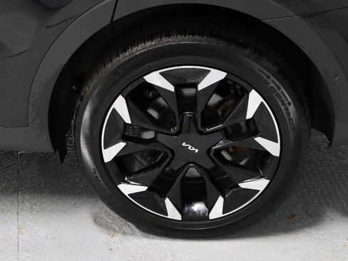 Used 2025 Kia Sorento SX FWD image 21