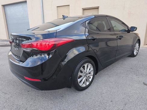 Used 2014 Hyundai Elantra SE w/ Option Group 02 FWD image 15