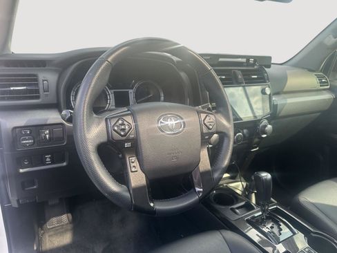 Used 2016 Toyota 4Runner Trail AWD/4WD image 10