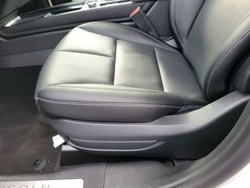 New 2026 Lincoln Corsair Reserve w/ Towing Package image 17