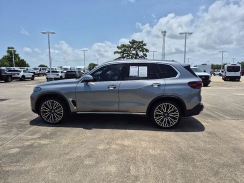 Used 2025 BMW X5 sDrive40i w/ Climate Comfort Package RWD image 16
