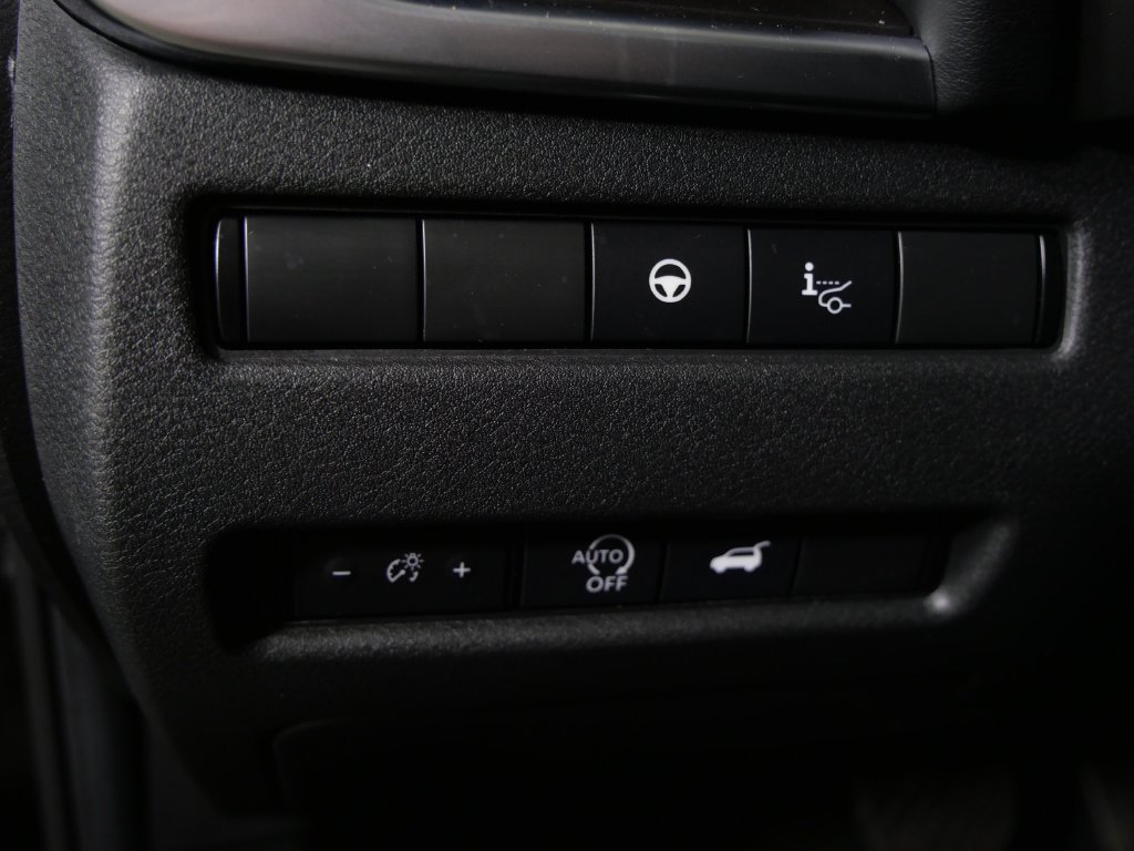 Used 2023 Nissan Rogue Platinum AWD/4WD image 17