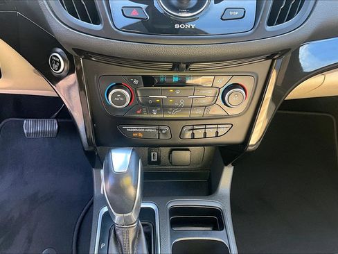 Certified 2018 Ford Escape Titanium image 23