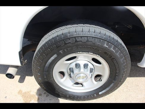 Used 2021 Chevrolet Express 2500 w/ Driver Convenience Package RWD image 27