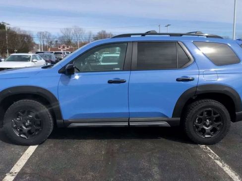 New 2025 Honda Pilot TrailSport image 6