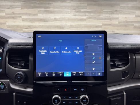 Used 2023 Ford Expedition XLT image 26