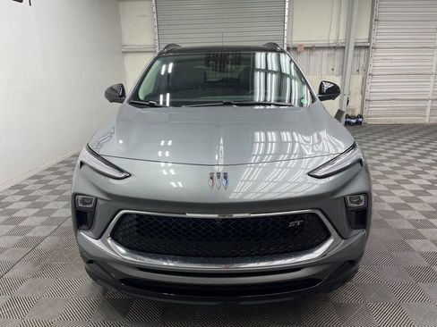 Used 2024 Buick Encore GX Sport Touring w/ Advanced Technology Package image 4