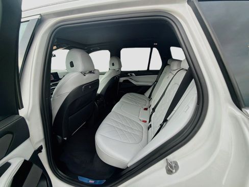 Used 2024 BMW X5 sDrive40i w/ Executive Package RWD image 24