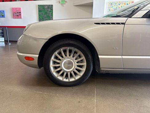 Used 2004 Ford Thunderbird image 63