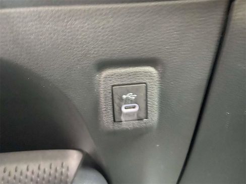 Used 2023 Toyota Corolla LE image 28