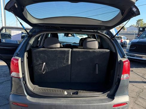 Used 2011 Kia Sorento LX w/ Convenience Pkg image 20