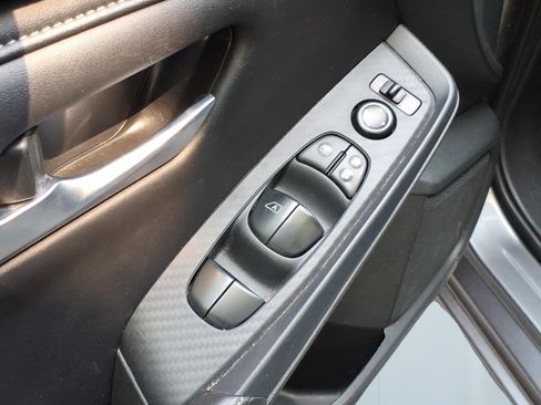 Used 2024 Nissan Sentra SV FWD image 13