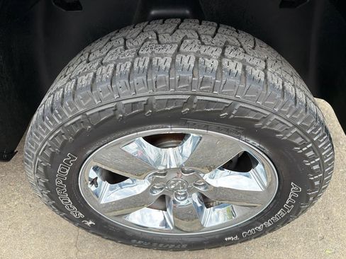 Used 2019 RAM 1500 Big Horn RWD image 18