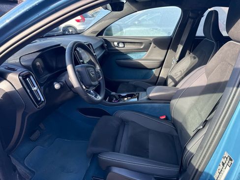 Used 2023 Volvo C40 P8 Recharge Plus image 2
