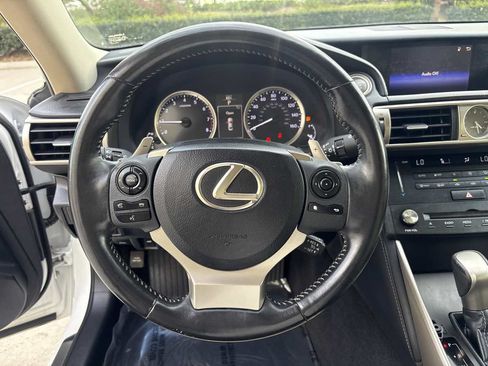 Used 2015 Lexus IS 250 RWD image 22
