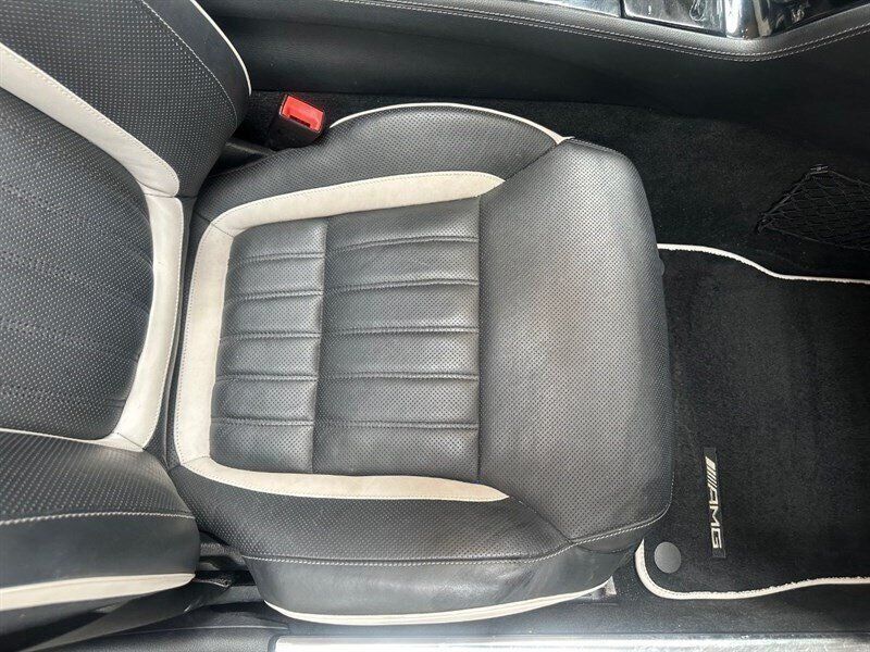 Used 2015 Mercedes-Benz SL 550 w/ White Arrow Edition image 21