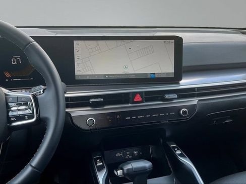 Used 2025 Kia Sorento S w/ Panoramic Sunroof Package FWD image 9
