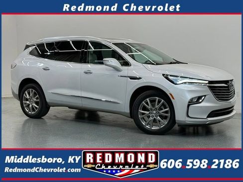 Used 2024 Buick Enclave Essence w/ Experience Buick Package AWD/4WD image 1