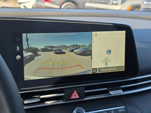 New 2026 Hyundai Elantra Limited FWD image 23