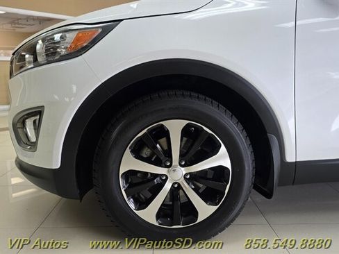 Used 2016 Kia Sorento EX FWD image 22