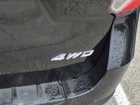 Used 2023 Ford Explorer XLT AWD/4WD image 7