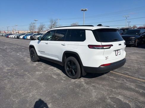 New 2025 Jeep Grand Cherokee L Altitude AWD/4WD image 3