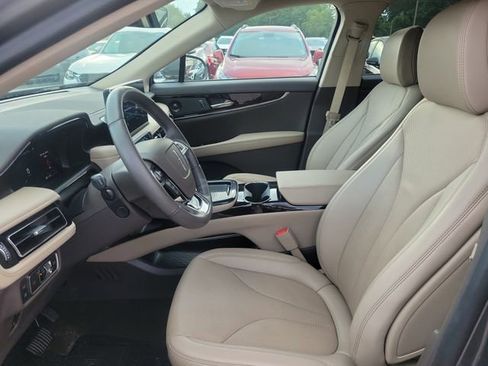 Used 2022 Lincoln Nautilus Reserve w/ Luxury Package image 5