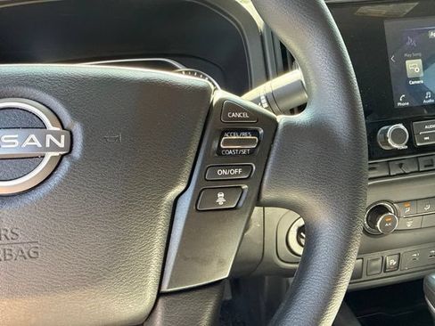 Used 2025 Nissan Frontier S AWD/4WD image 17