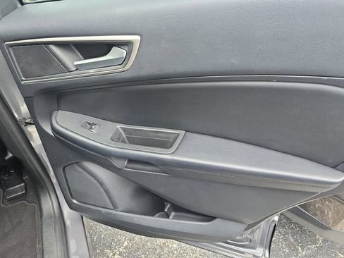 Used 2022 Ford Edge SEL AWD/4WD image 9