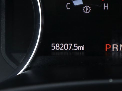 Used 2021 Ford F250 Lariat w/ Lariat Value Package image 23