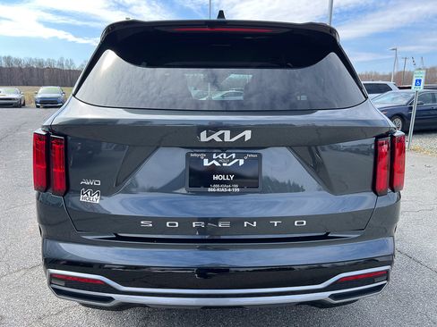 Used 2022 Kia Sorento SX image 4