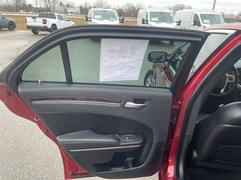 Used 2014 Chrysler 300 C image 55