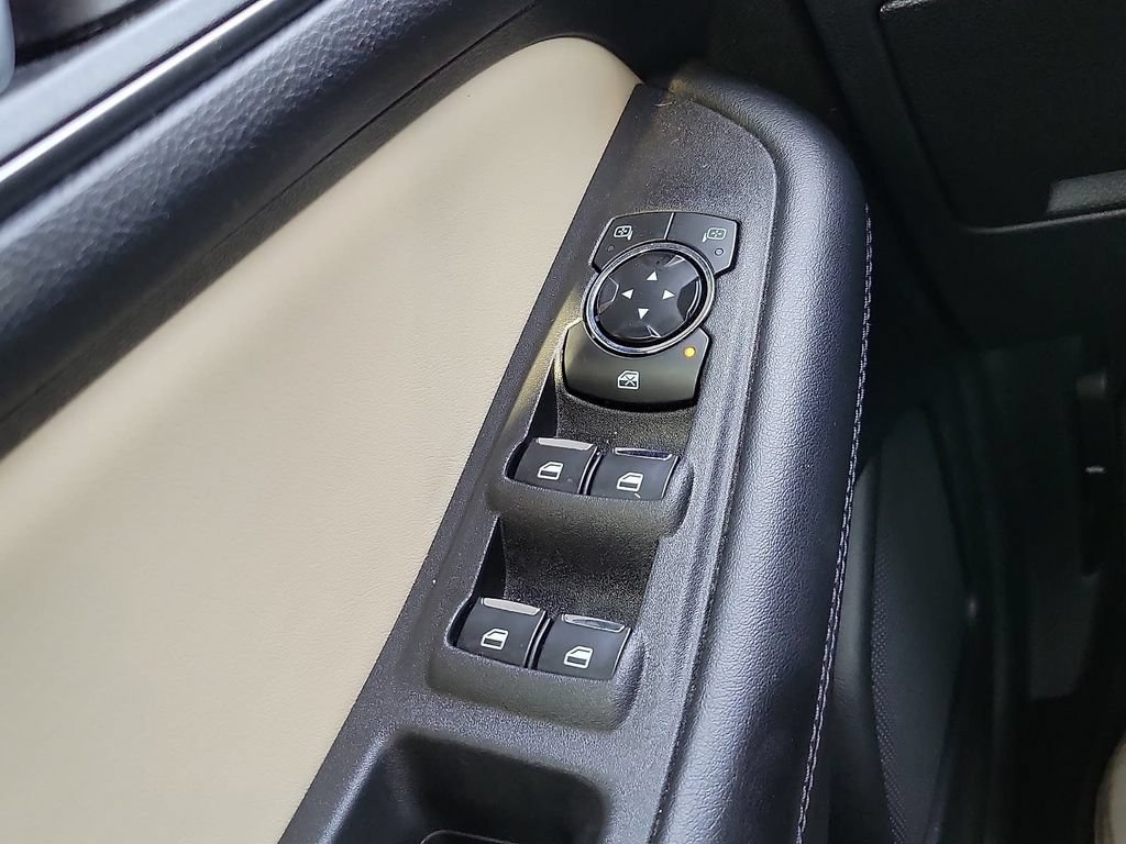Used 2024 Ford Edge SE AWD/4WD image 13