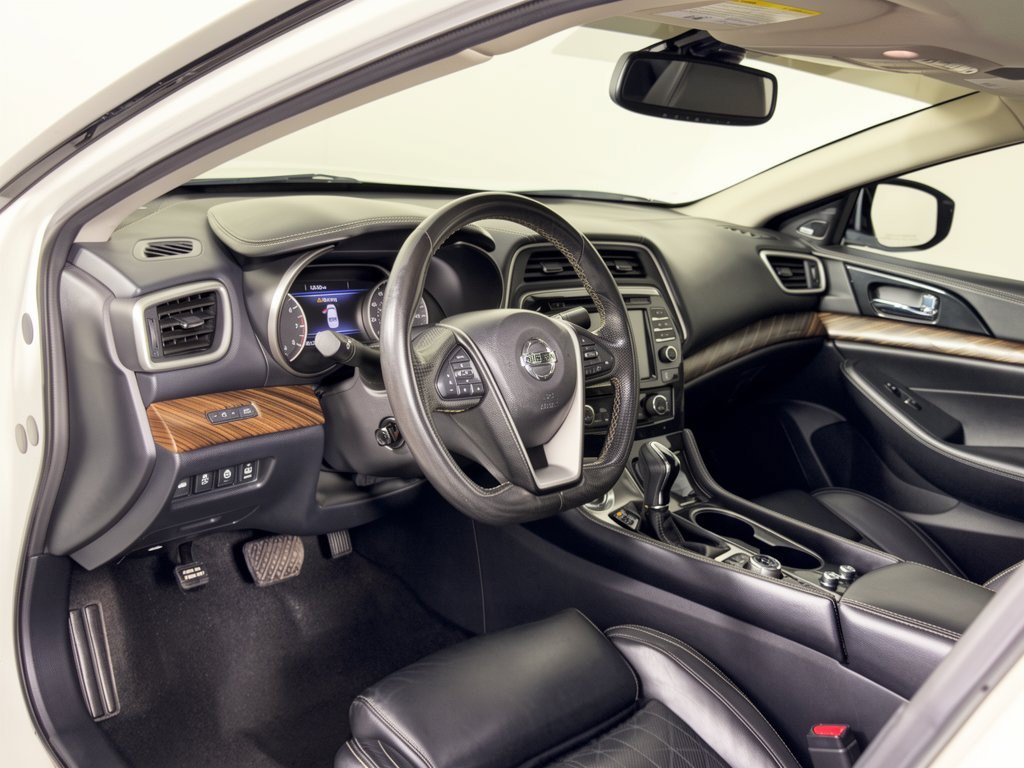 Used 2017 Nissan Maxima Platinum FWD image 4