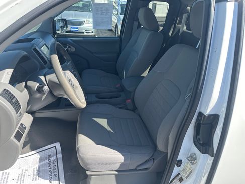 Used 2019 Nissan Frontier S image 10