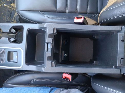 Certified 2017 Ford Escape Titanium w/ Canadian Touring Package image 29