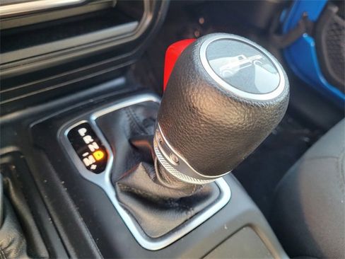 Used 2021 Jeep Gladiator Sport image 22