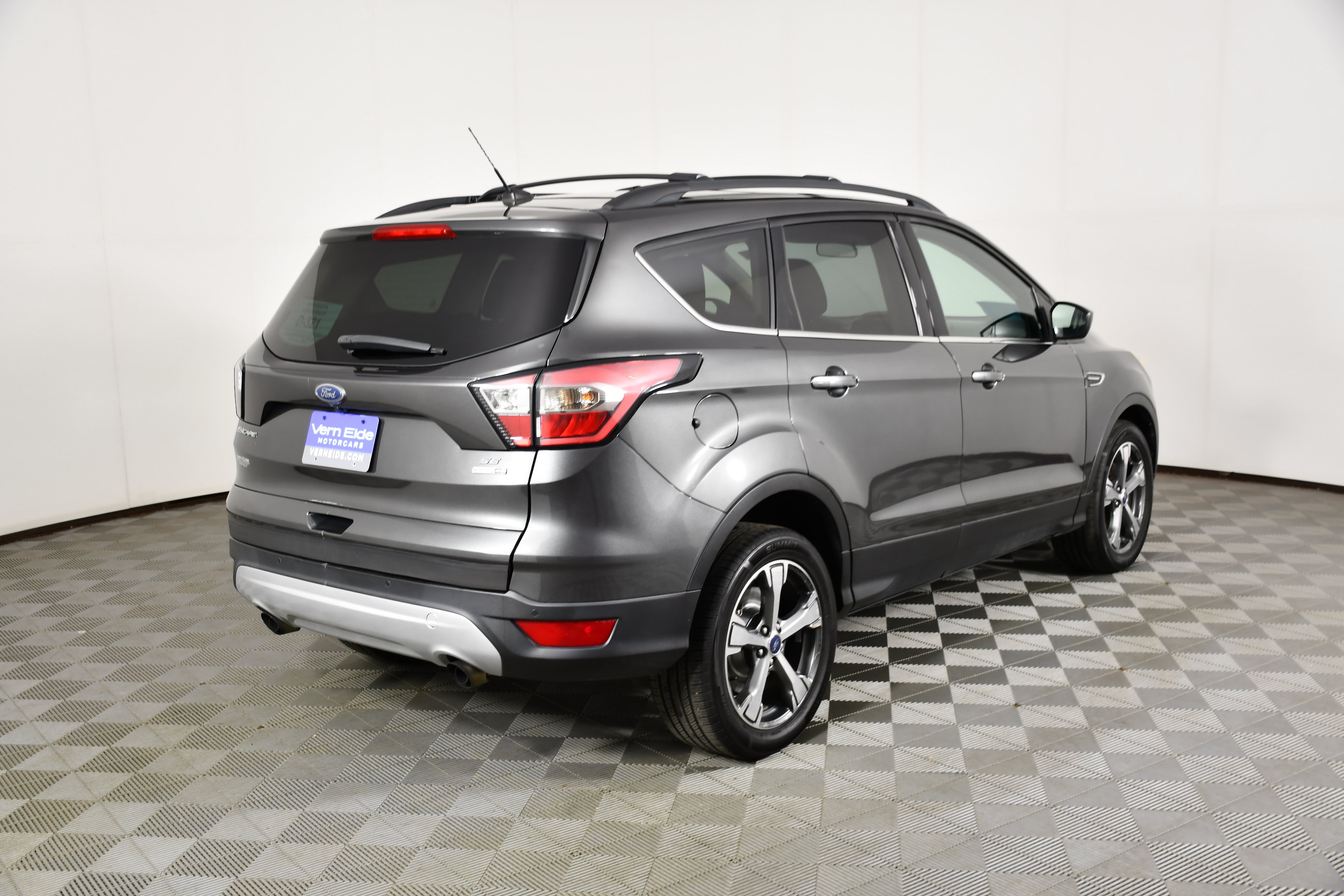 Used 2017 Ford Escape SE w/ Equipment Group 201A AWD/4WD image 6
