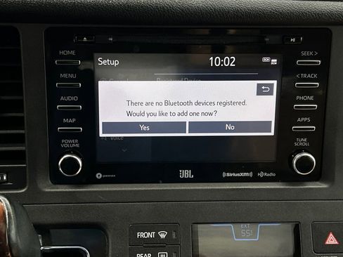 Used 2018 Toyota Sienna Limited Premium w/ Carpet Mat Package image 37