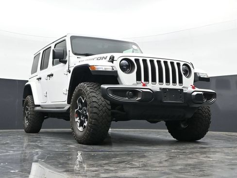 Used 2023 Jeep Wrangler Unlimited Rubicon w/ Cold Weather Group AWD/4WD image 46