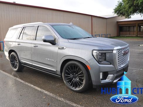 Used 2021 GMC Yukon Denali w/ Denali Ultimate Package AWD/4WD image 7