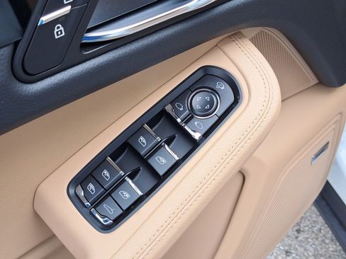 Used 2026 Porsche Macan image 25