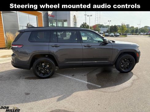 Certified 2025 Jeep Grand Cherokee L Laredo image 9