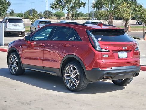 Used 2023 Cadillac XT4 Sport w/ Enhanced Visibility Package FWD image 4