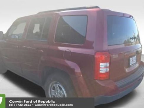Used 2015 Jeep Patriot Sport w/ Power Value Group FWD image 9