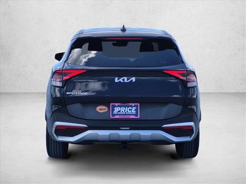 Used 2023 Kia Sportage LX FWD image 7