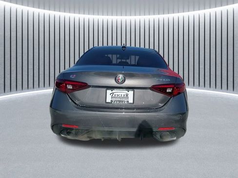 Used 2023 Alfa Romeo Giulia Veloce image 7