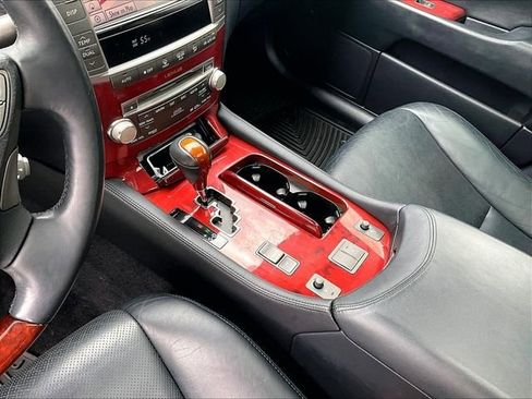 Used 2011 Lexus LS 460 AWD w/ Luxury Value Edition image 15